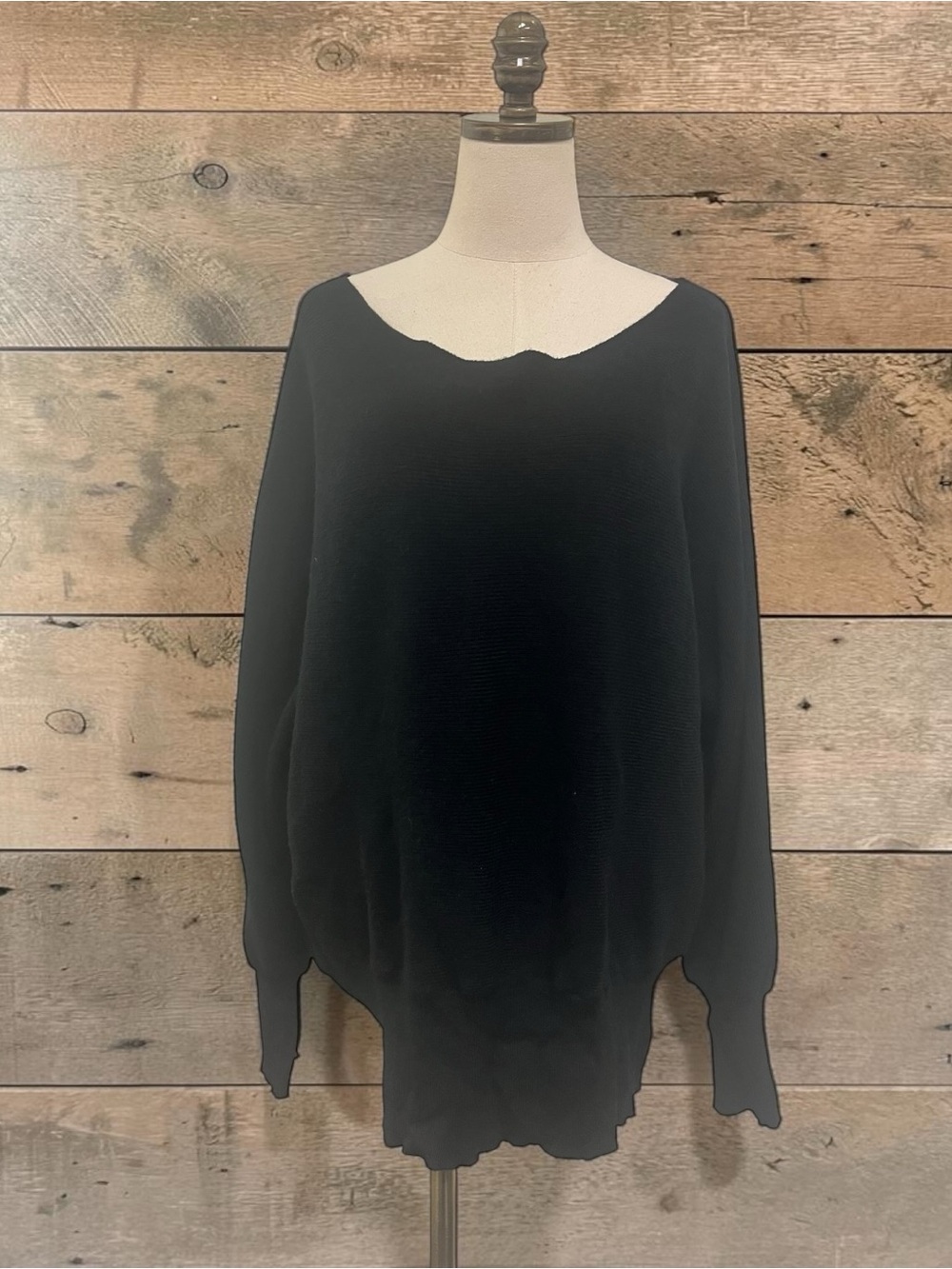 *NWOT* Black Scoop Neck Women's Sweater - Classic Crew/Scoop Knit